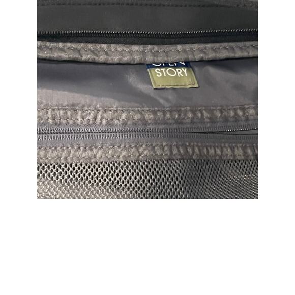 Open Story Signature Day Trip Backpack Black - Picture 5 of 6